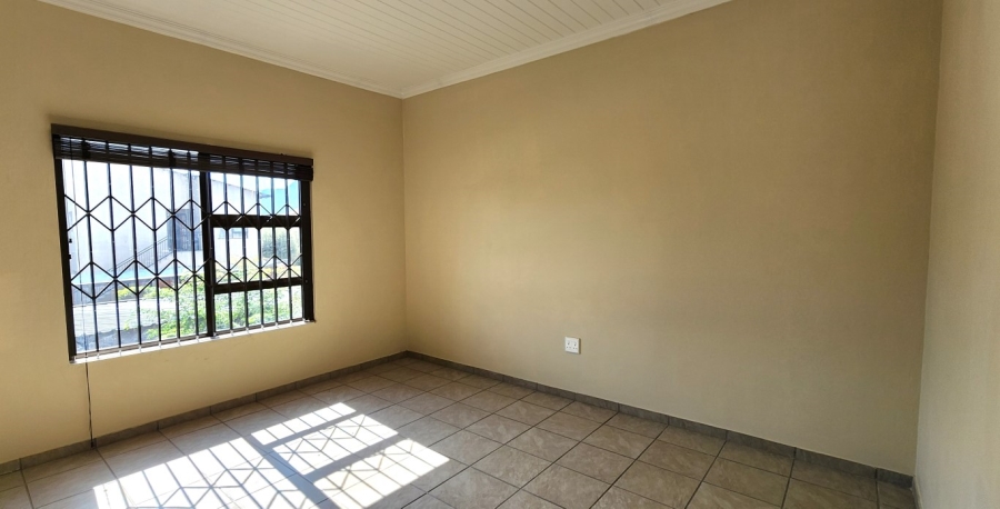 2 Bedroom Property for Sale in Gateway Manor North West